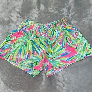 Flowy lily pulitzer shorts!